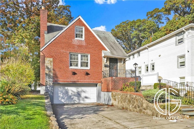 view of front of house with a garage