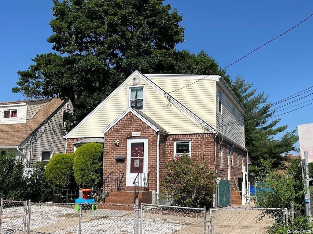 view of front of home