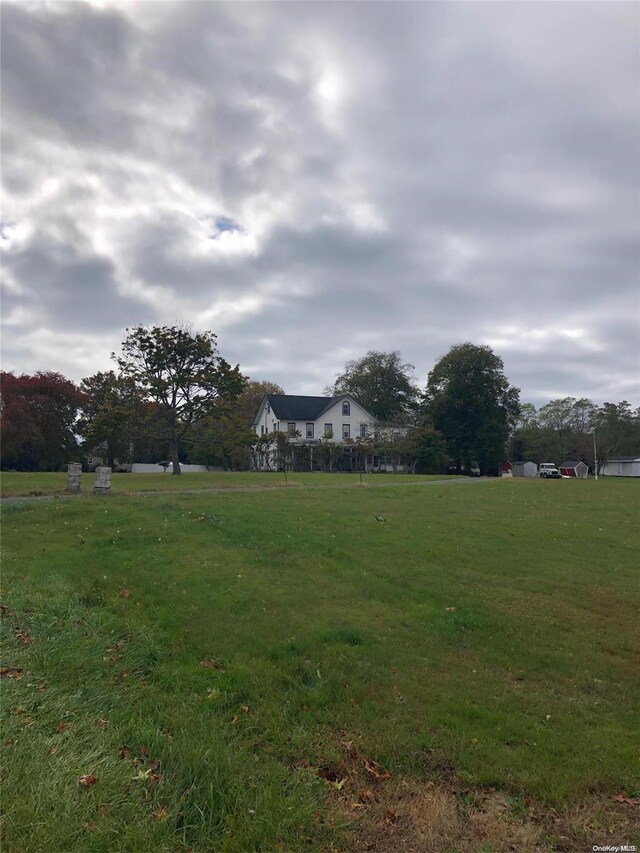 62 Belleview Ave, Center Moriches, NY 11934 - photo 17