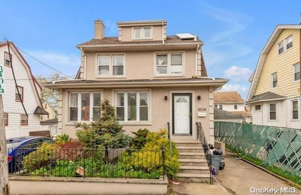 85-38 Homelawn St, Jamaica Hills, NY 11432 - photo 1