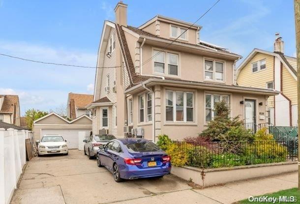 85-38 Homelawn St, Jamaica Hills, NY 11432 - photo 22