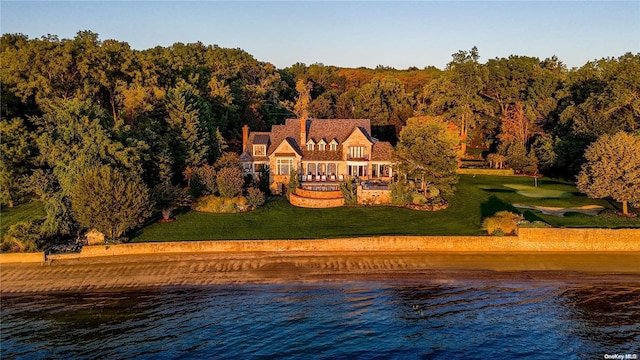 bird's eye view with a water view