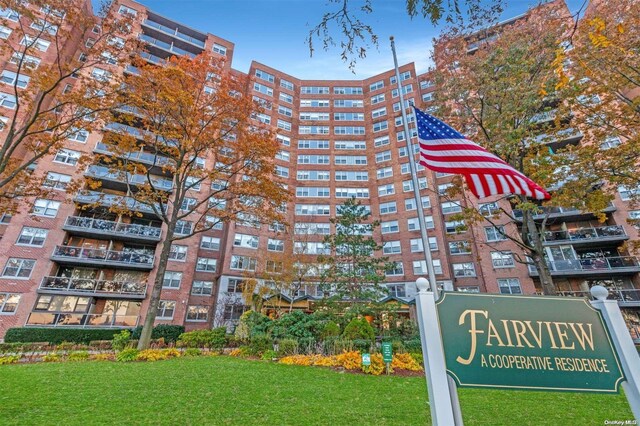 61-20 Grand Central Pkwy Unit B1501, Forest Hills, NY 11375 - photo 9