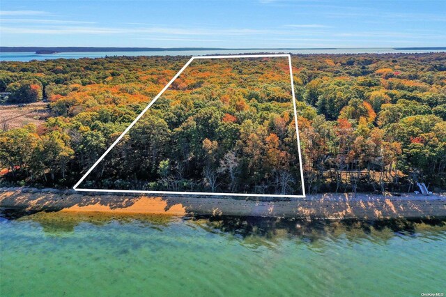 11535 N Bayview Rd, Southold, NY 11971