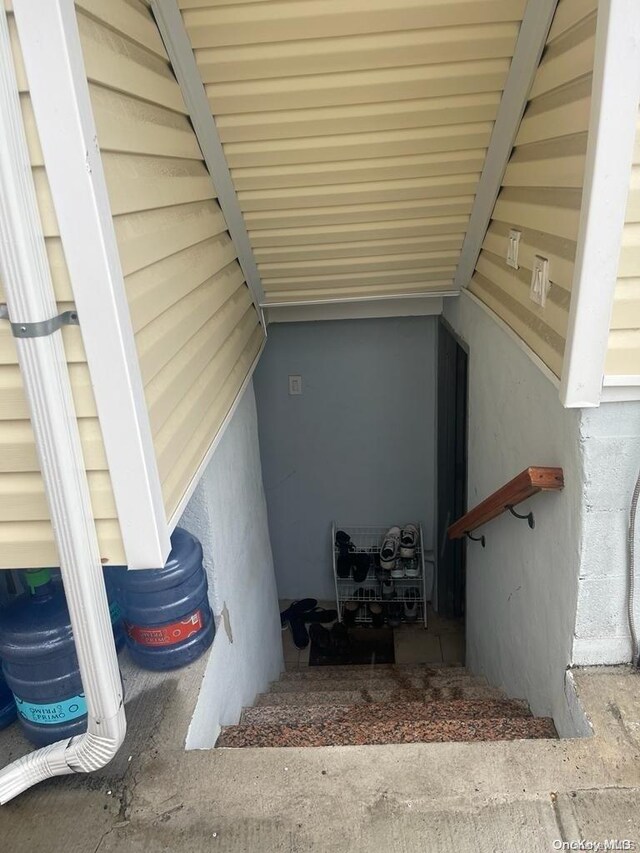 91-03 212th St, Queens Village, NY 11428 - photo 32