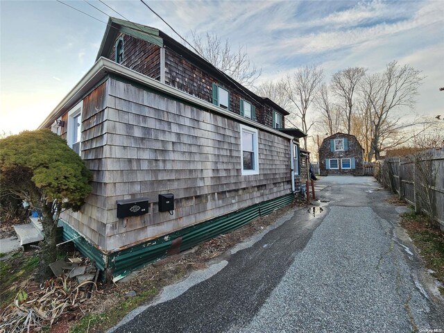 view of home's exterior