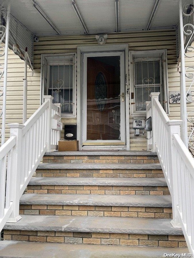 view of property entrance