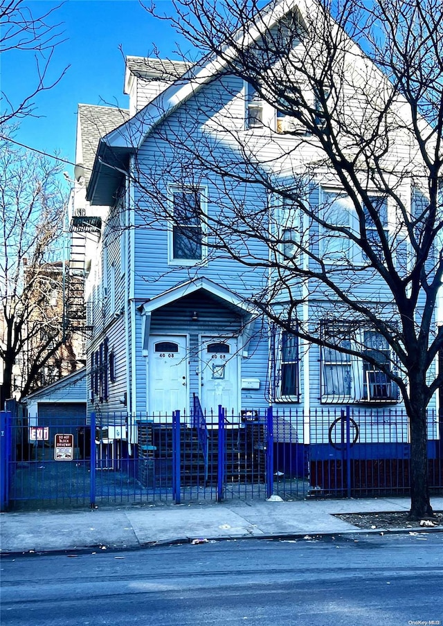 view of front of house