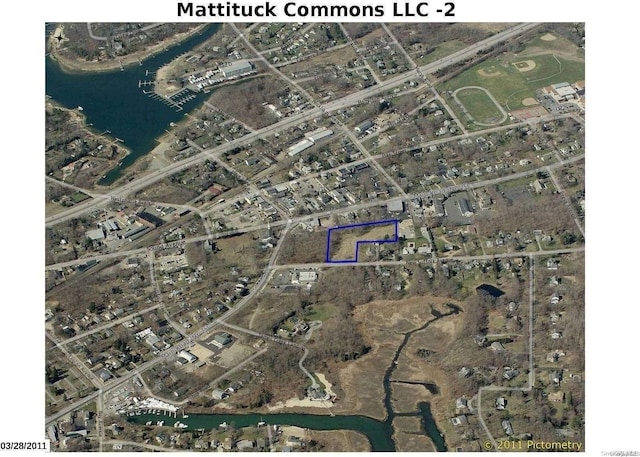 Listing photo 3 for 385 New Suffolk Ave, Mattituck NY 11952