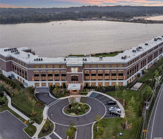 10 Shore Rd Unit Ph409, Glenwood Landing, NY 11547 - bird's eye view of a large body of water