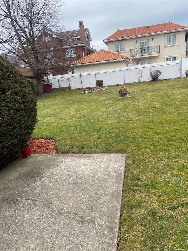 view of yard with fence