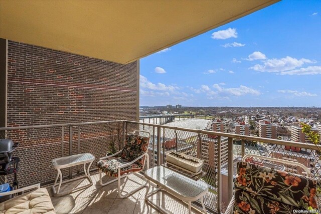 166-25 Powells Cove Blvd Unit 19G, Beechhurst, NY 11357 - photo 19