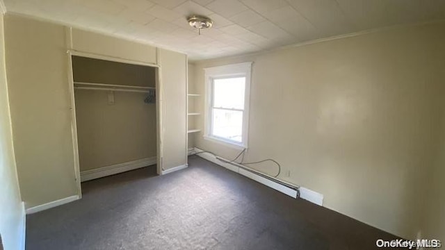 unfurnished bedroom featuring a closet