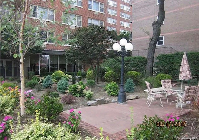 Listing photo 2 for 8111 45th Ave Unit 10H, Elmhurst NY 11373