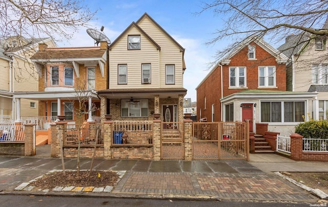 view of front of home with covered porch