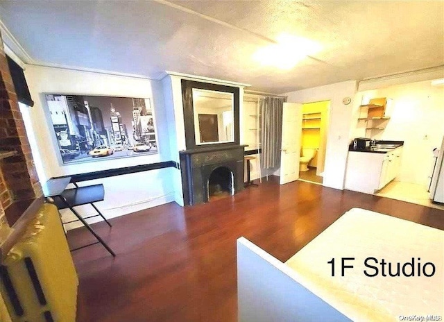 living room featuring hardwood / wood-style floors