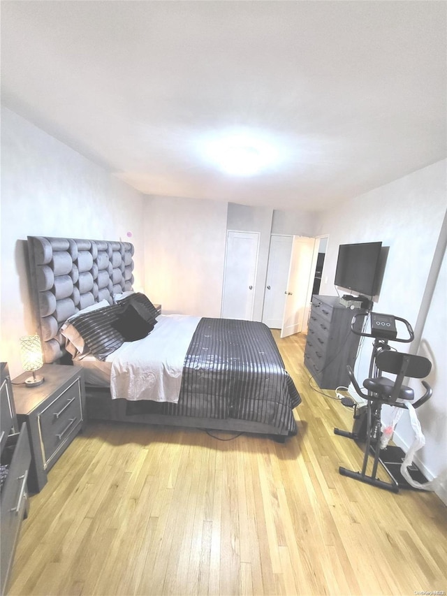 bedroom featuring light hardwood / wood-style flooring