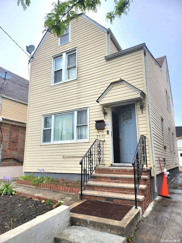 view of front of home