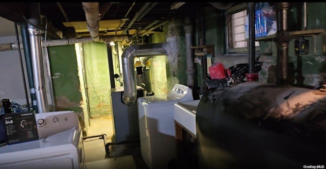 laundry area featuring washing machine and dryer