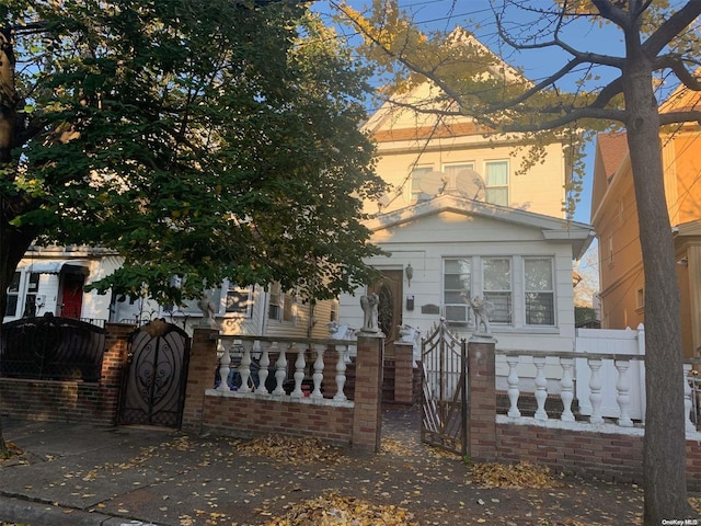 view of front of property with covered porch