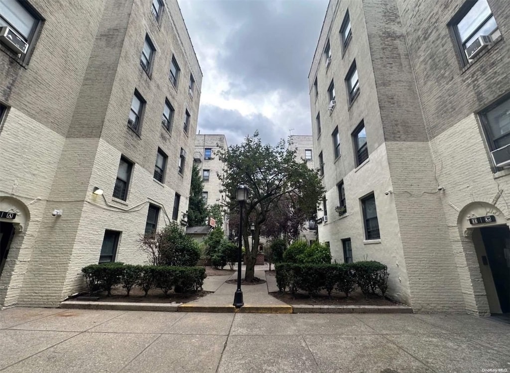 21-05 33rd St Unit 5F, Astoria, NY 11101 - view of building exterior