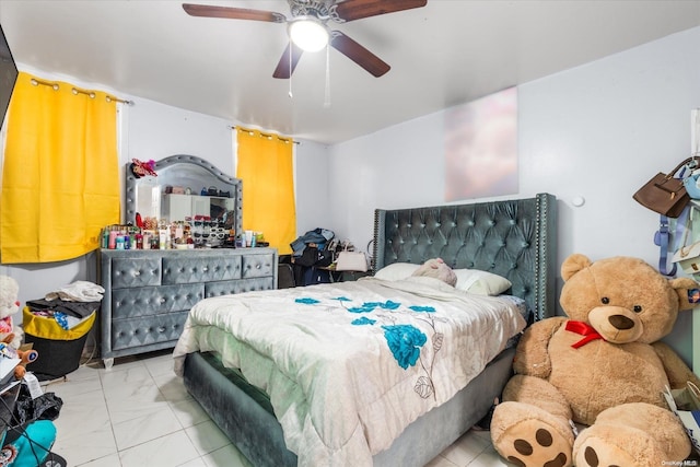 bedroom with ceiling fan