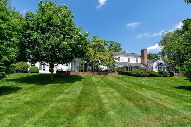 200 Cleft Rd, Mill Neck, NY 11765 - view of green lawn