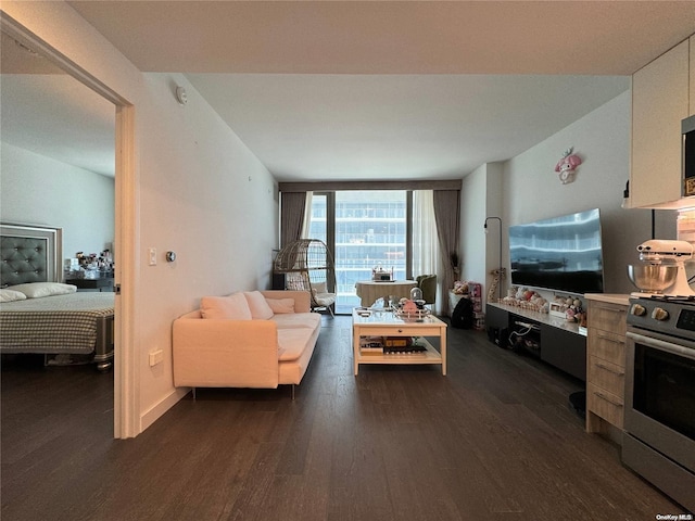 131-03 40th Rd Unit 15F, Flushing, NY 11354 - photo 6