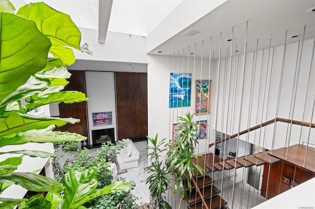 18 Hicks Ln, Sands Point, NY 11050 - view of building lobby