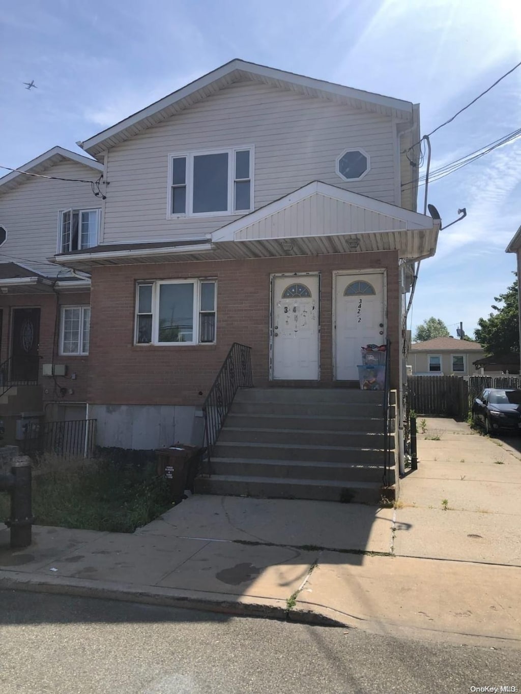 view of front of home featuring covered porch