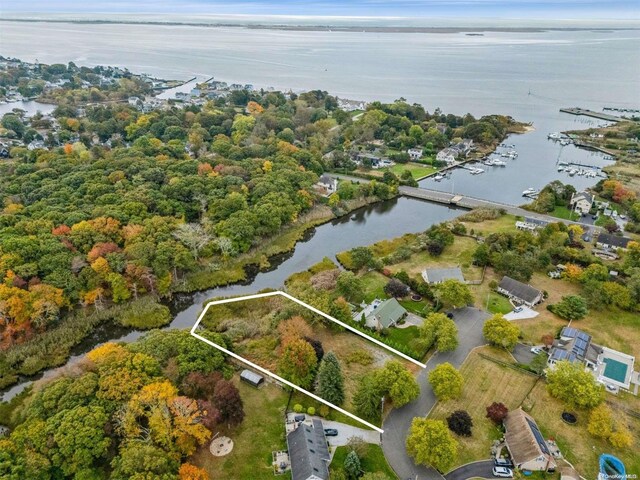 7 Grace Ct, Center Moriches, NY 11934 - photo 6