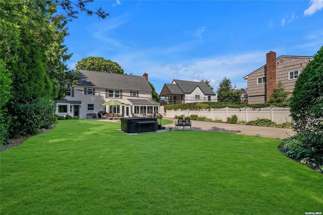 view of yard featuring a patio