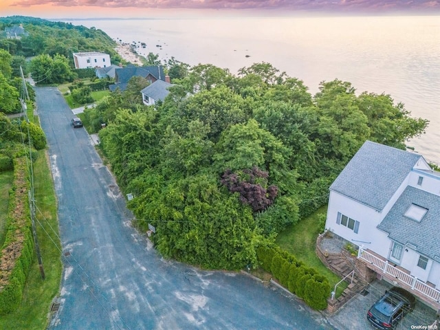 895 Glen Ct, Cutchogue, NY 11935