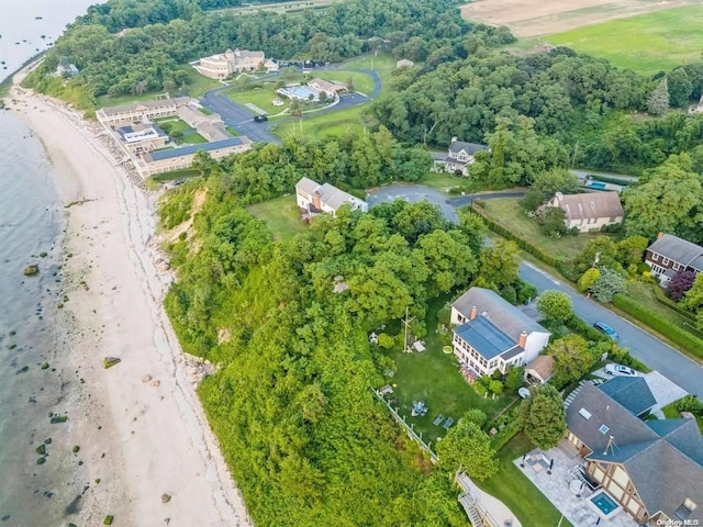 895 Glen Ct, Cutchogue, NY 11935
