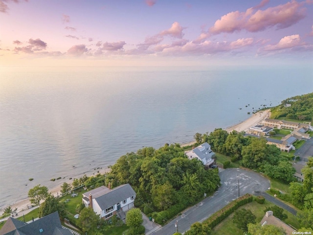 895 Glen Ct, Cutchogue, NY 11935