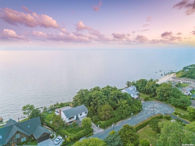 895 Glen Ct, Cutchogue, NY 11935