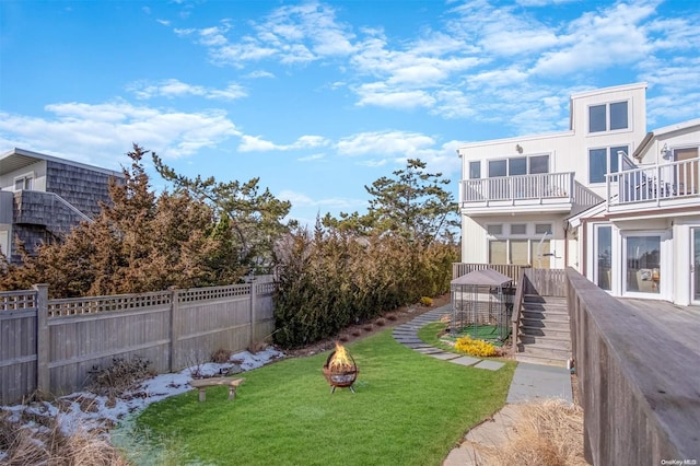 view of yard featuring a gazebo