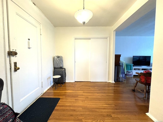 139-15 28th Rd Unit 6F, Flushing, NY 11354 - foyer entrance featuring wood finished floors