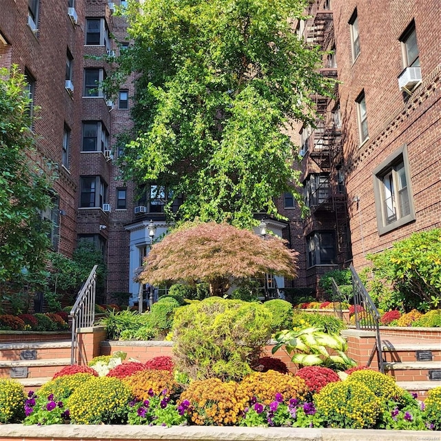 Listing photo 3 for 69-40 Yellowstone Blvd Unit 407, Forest Hills NY 11375