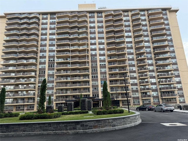 17-85 215th St Unit 4J, Bayside, NY 11360 - view of property