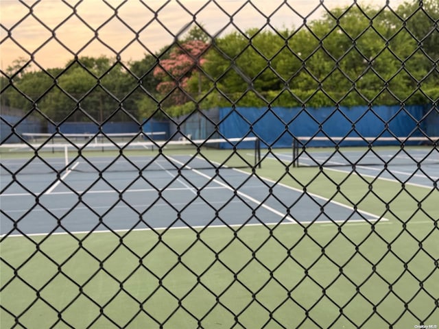 17-85 215th St Unit 4J, Bayside, NY 11360 - view of tennis court