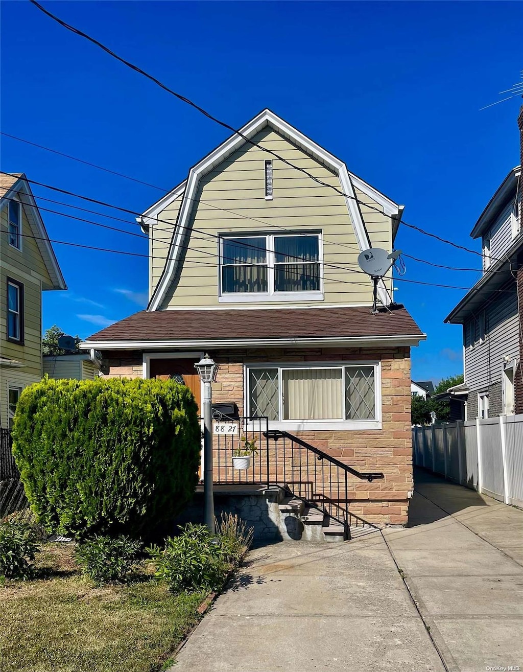 88-27 196th St, Hollis, NY 11423 - photo 1