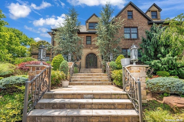 262 Howard Ave, Staten Island, NY 10301 - tudor-style house featuring brick siding