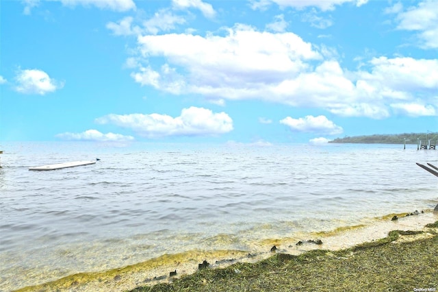 190 Bayview Ave, Lindenhurst, NY 11757 - water view