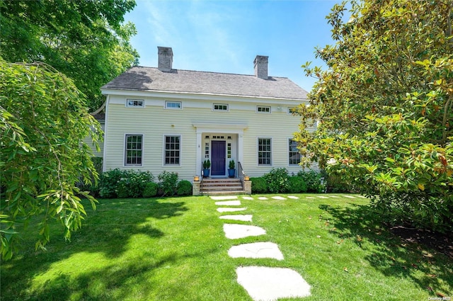 view of front of house with a front yard