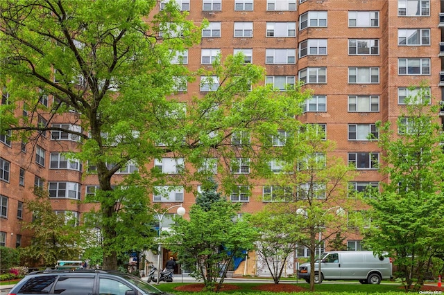 70-25 Yellowstone Blvd Unit 12O, Forest Hills, NY 11375 - photo 1
