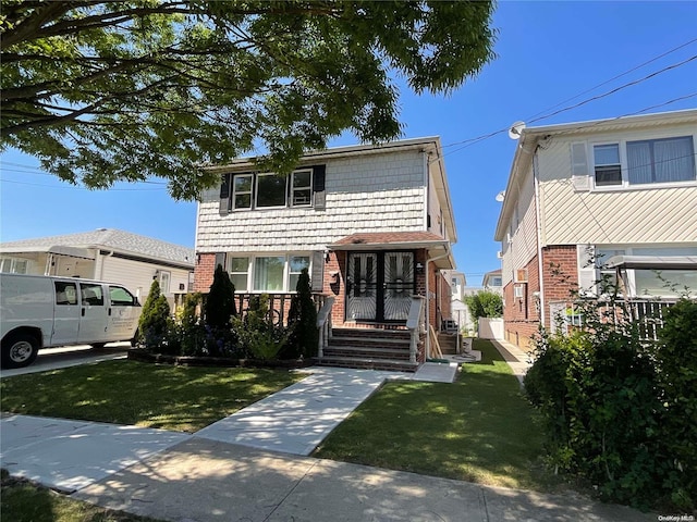 view of front of house with a front yard