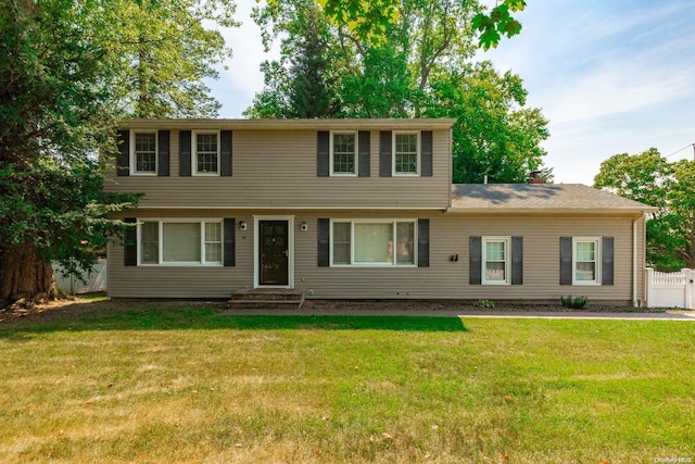 view of front of home with a front yard