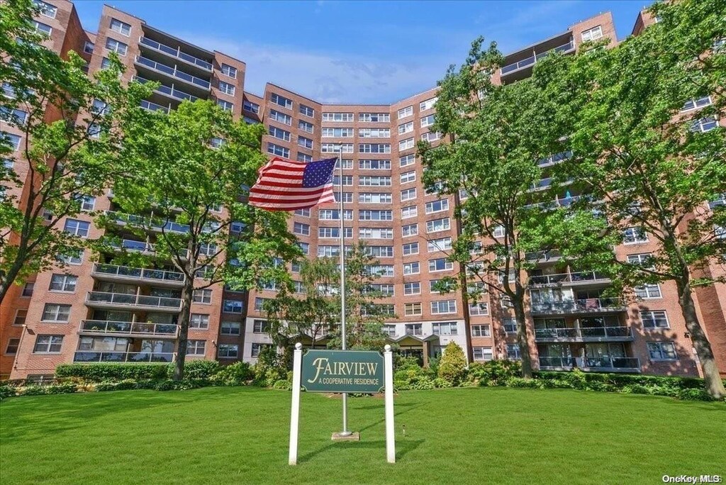 61-20 Grand Central Pkwy Unit C303, Forest Hills, NY 11375 - view of apartment building / complex