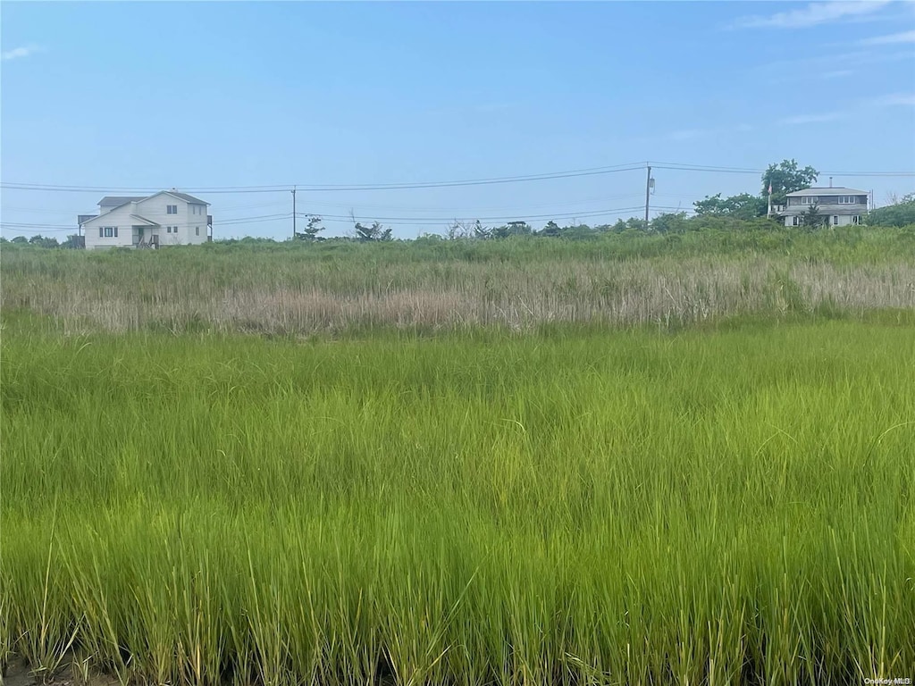 Dahlia Dr, Mastic Beach, NY 11951